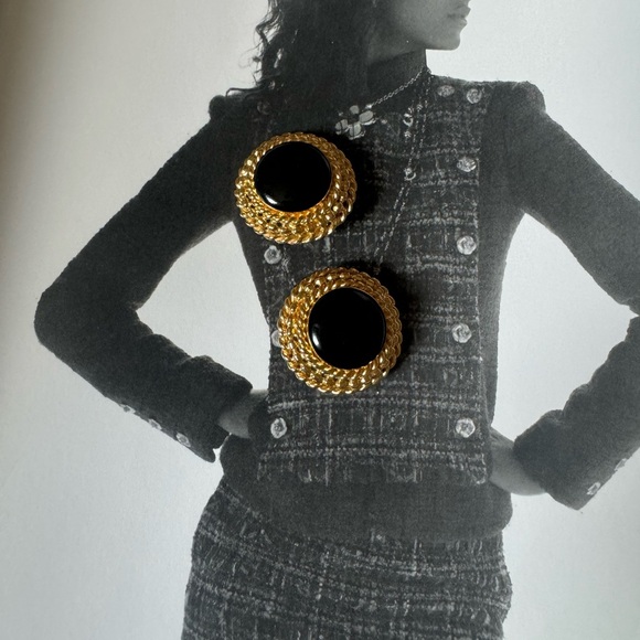 St. John large black enamel and gold tone vintage clip on earrings - Picture 9 of 12